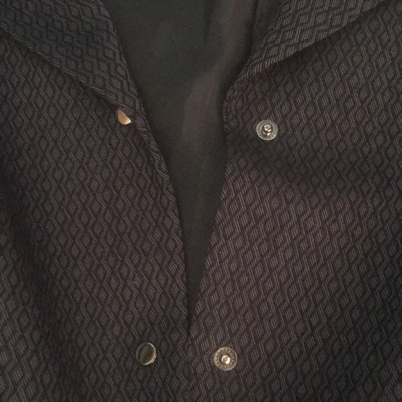 Tahari Front Clasp Fitted Blazer - Picture 11 of 16